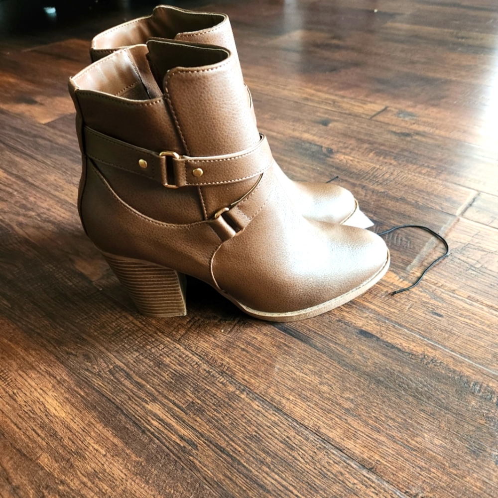 Serra low cut ladies booties